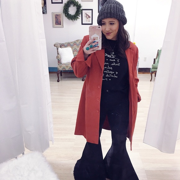 ๐ฆโจโฎ๏ธ MEET YOUR POSHER โฎ๏ธโจ๐ฆ - Picture 7 of 8